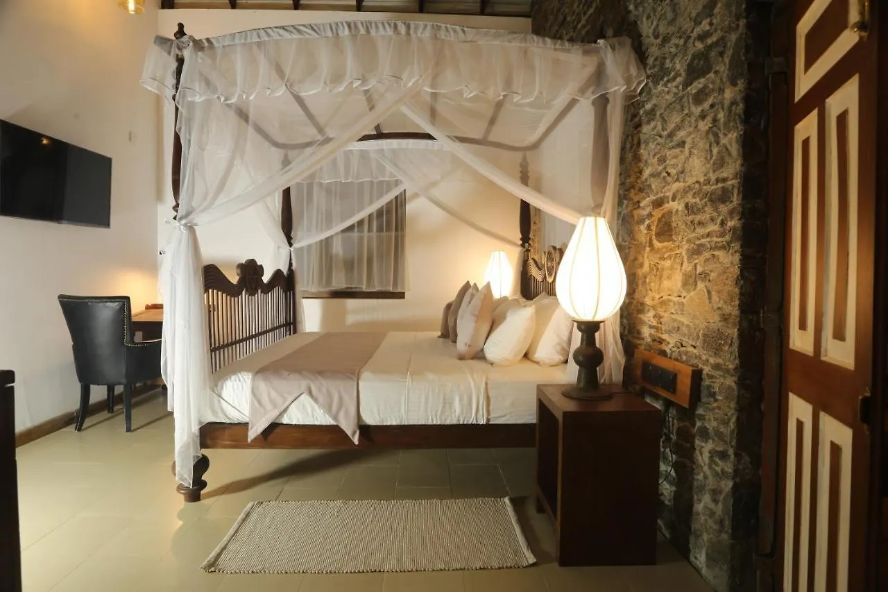 Stone Cottage Kandy Lodge